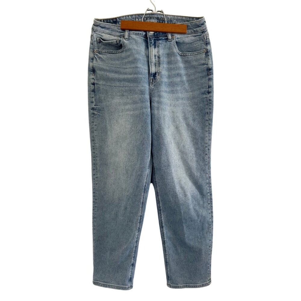 American Eagle Outfitters Mom Straight Jean Light Wash Size 10